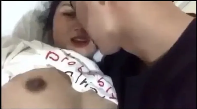 Nằm tâm sự với bạn gái - dirty talk